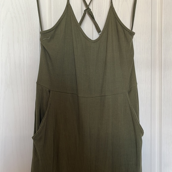 American eagle flared jumpsuit - Picture 3 of 4